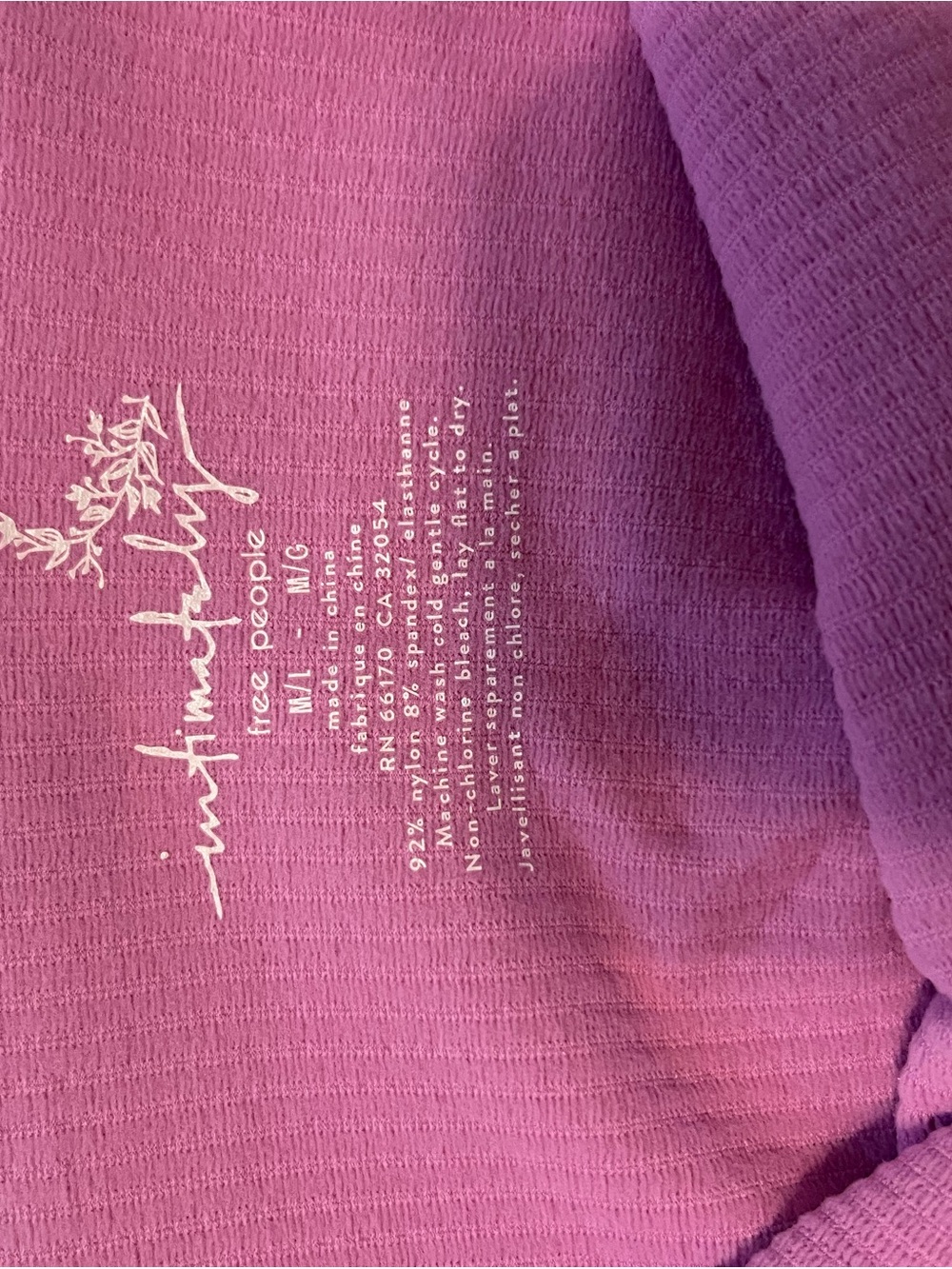 NWOT Intimately By Free People Ribbed Scallop-Trim V-Neck Cami in Magenta - Picture 3 of 3
